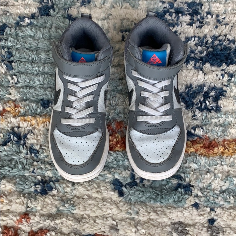 Nike elastic & velcro boys hightops 12